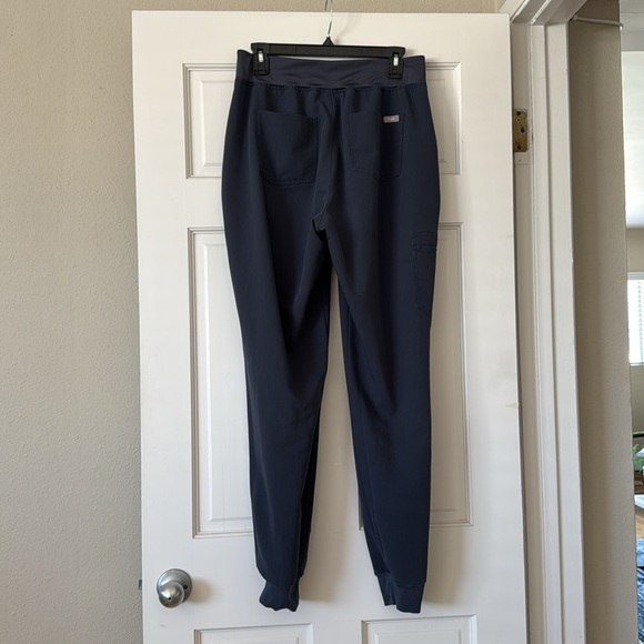 FIGS gray blue scrub set - Picture 5 of 6